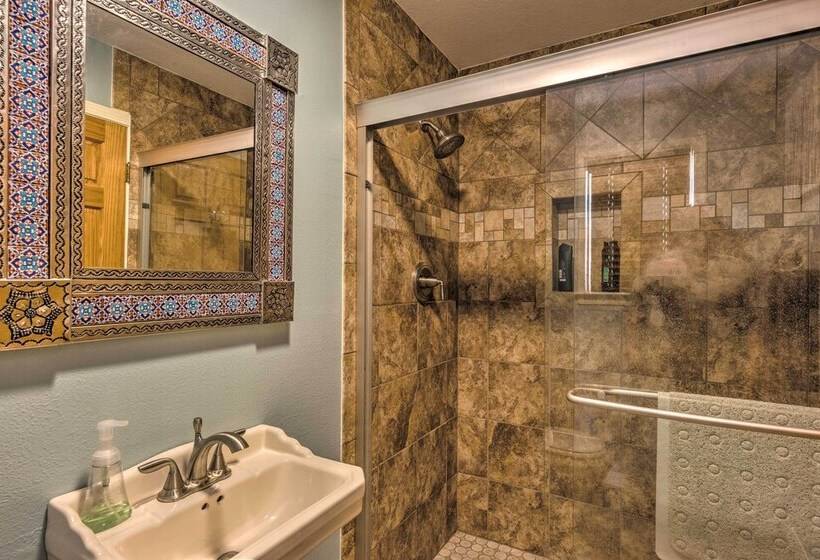 Alto Cabin W/ Stunning Views, Hot Tub + Sauna!