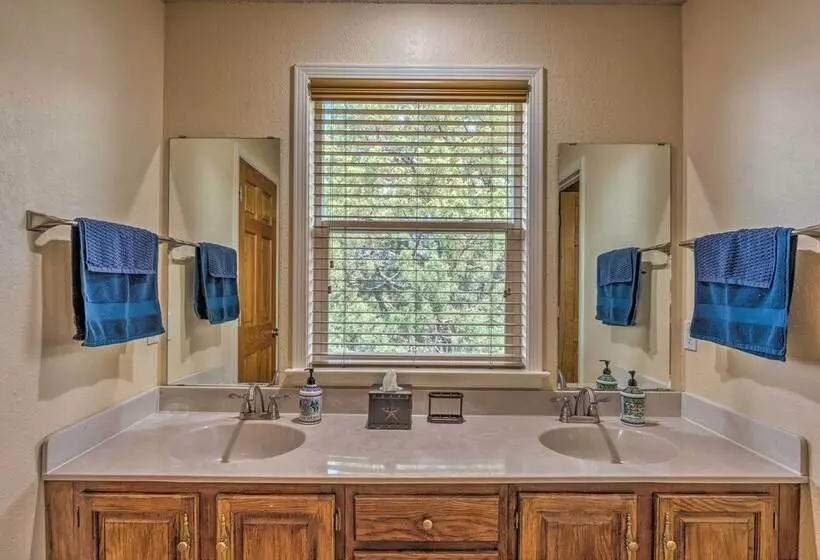 Alto Cabin W/ Stunning Views, Hot Tub + Sauna!