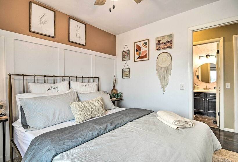 Arvada House W/ Fire Pit & Outdoor Kitchen!