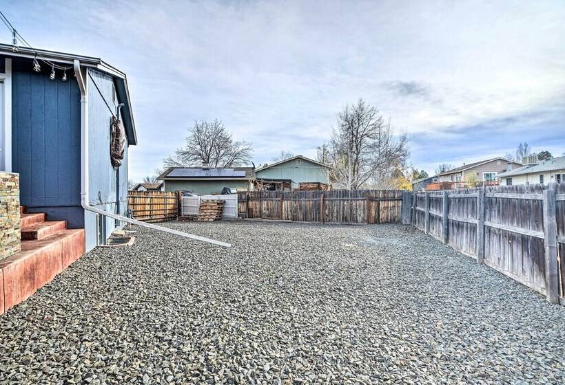 Arvada House W/ Fire Pit & Outdoor Kitchen!