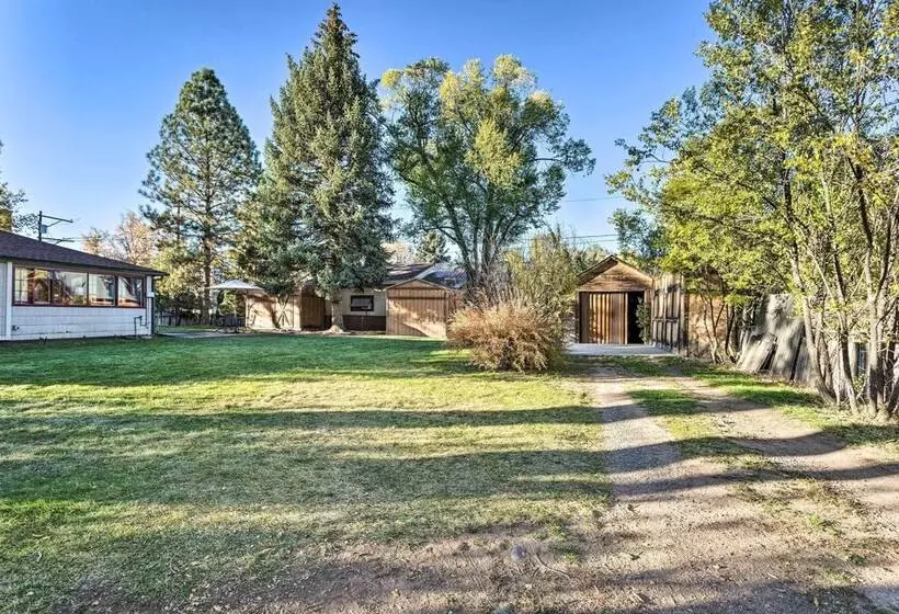 Carbondale Home   Steps To Dine, Shop & Hike!