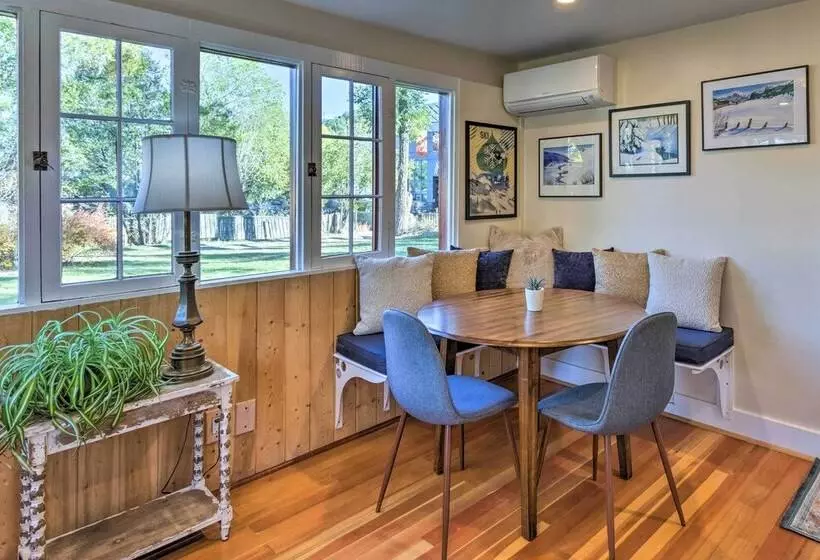 Carbondale Home   Steps To Dine, Shop & Hike!