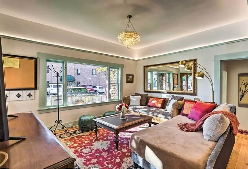 Carbondale Home   Steps To Dine, Shop & Hike!