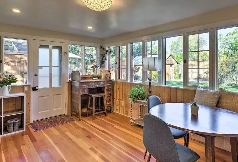 Carbondale Home   Steps To Dine, Shop & Hike!