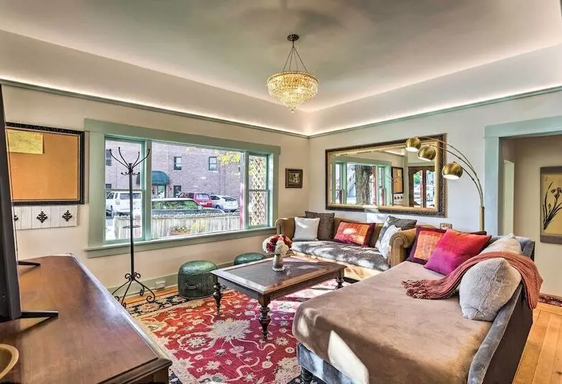 Carbondale Home   Steps To Dine, Shop & Hike!