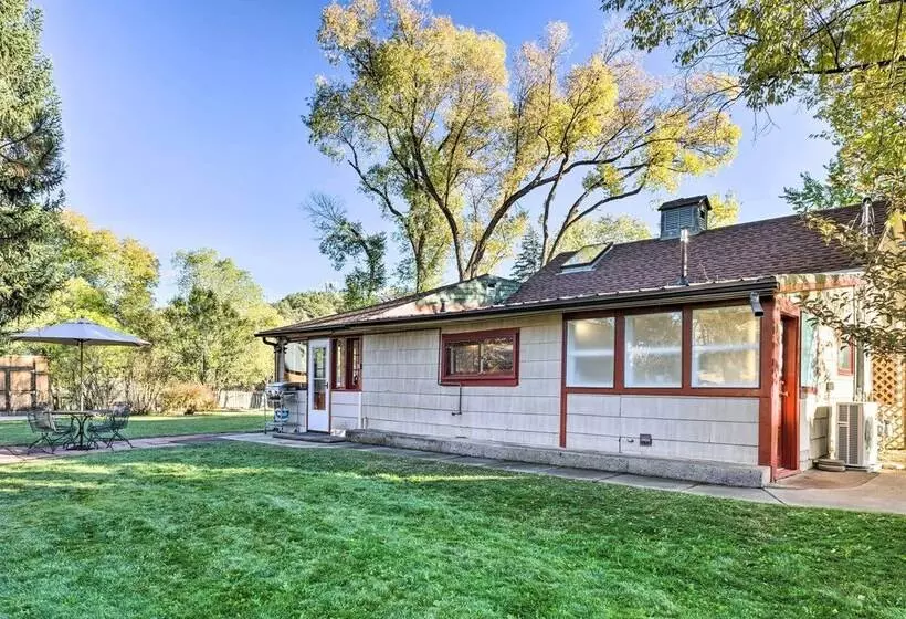 Carbondale Home   Steps To Dine, Shop & Hike!