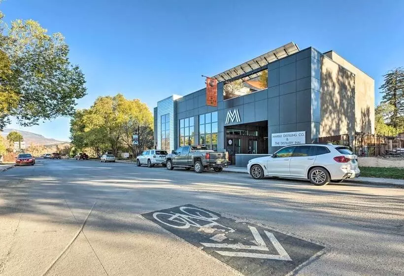 Carbondale Home   Steps To Dine, Shop & Hike!