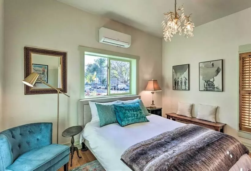 Carbondale Home   Steps To Dine, Shop & Hike!