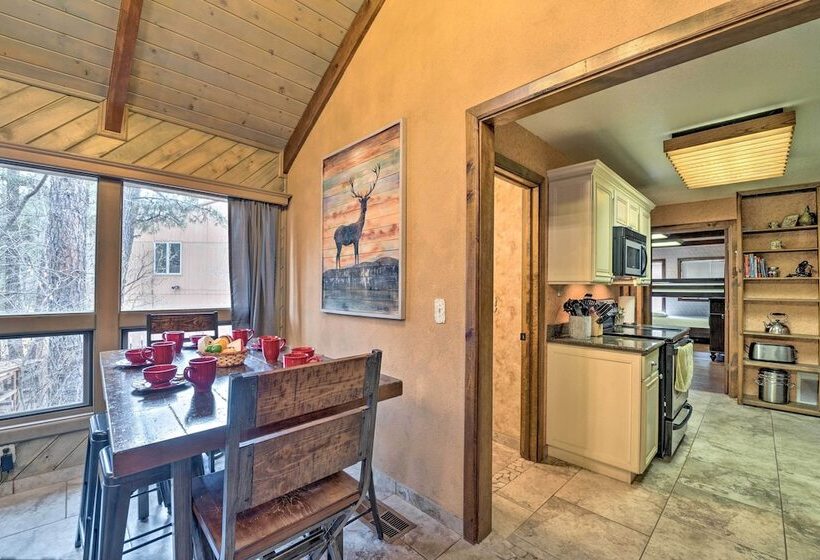 Central Ruidoso Mountain Home W/ Step Free Access!