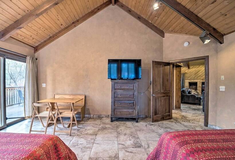 Central Ruidoso Mountain Home W/ Step Free Access!