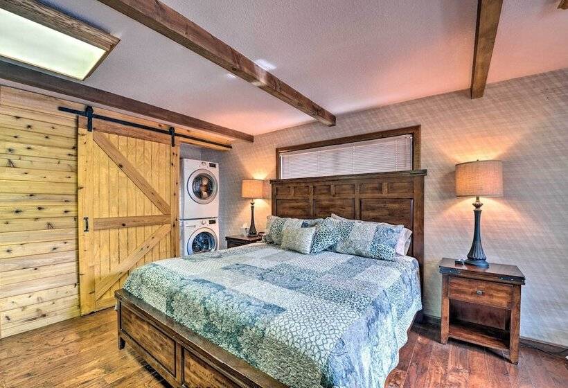 Central Ruidoso Mountain Home W/ Step Free Access!