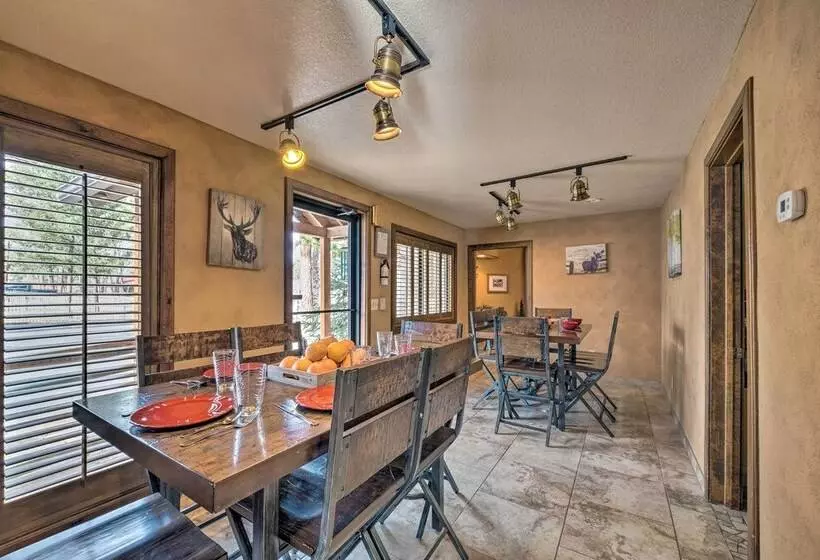 Central Ruidoso Mountain Home W/ Step Free Access!