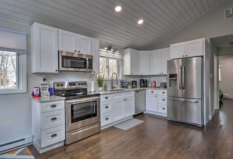 Emerald Lakes Home Near Kalahari & Camelback!