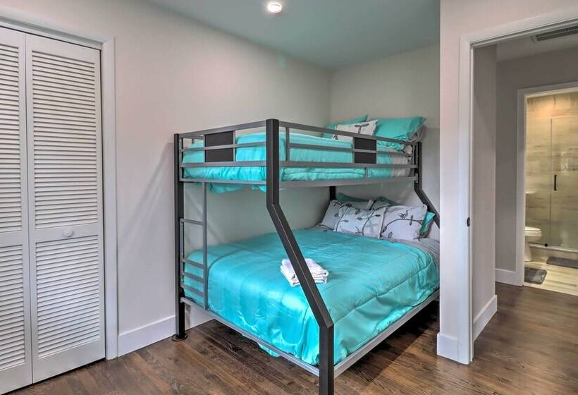 Emerald Lakes Home Near Kalahari & Camelback!