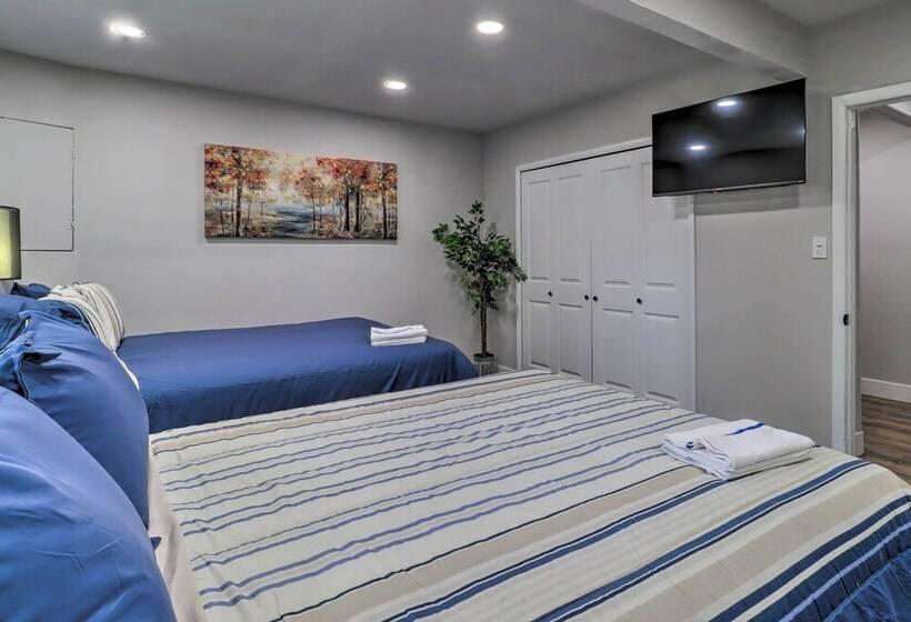 Emerald Lakes Home Near Kalahari & Camelback!