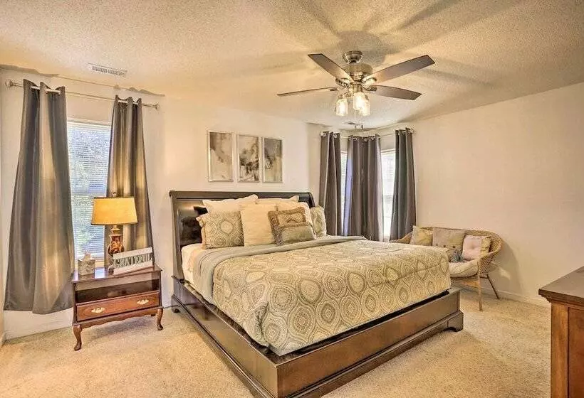 Sandston Home W/ Private Pool ~ 9 Mi To Richmond!