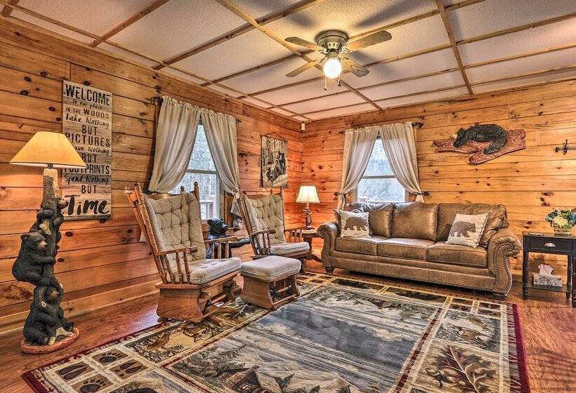 Smoky Mountain  Cozy Cove  Cabin: Deck & Fire Pit!