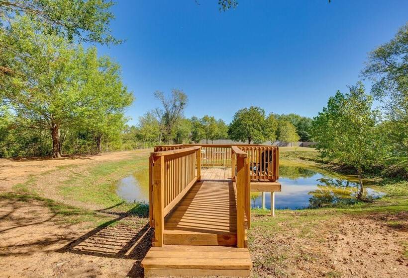 Couples Retreat In Canton W/ Patio, Trail & Yard!