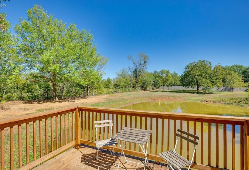 Couples Retreat In Canton W/ Patio, Trail & Yard!