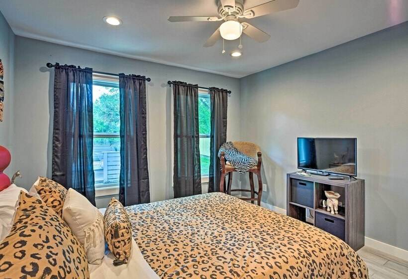 Couples Retreat In Canton W/ Patio, Trail & Yard!