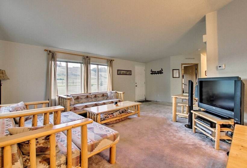 Craig Area Fly Fishing Hot Spot: Walk To River!