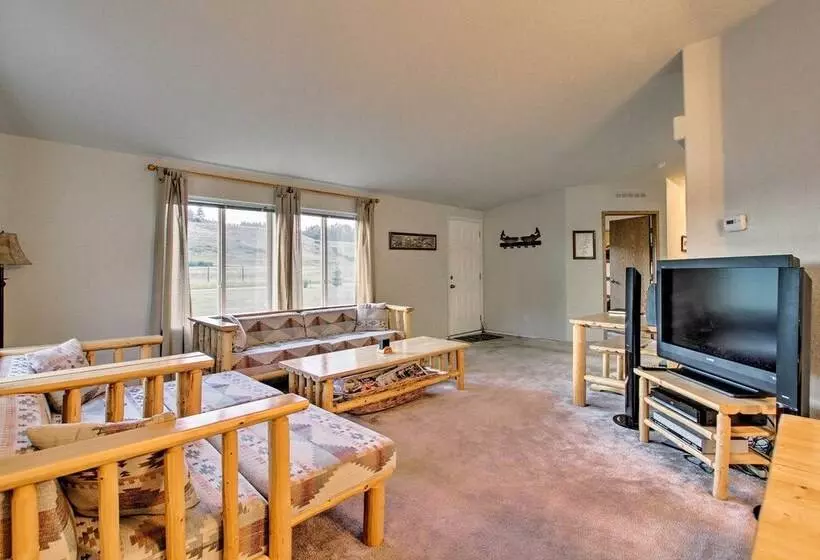 Craig Area Fly Fishing Hot Spot: Walk To River!