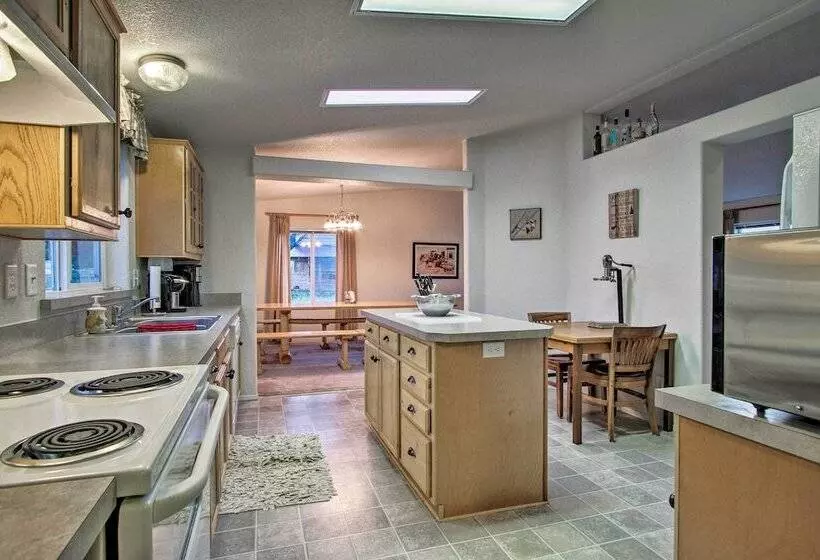 Craig Area Fly Fishing Hot Spot: Walk To River!