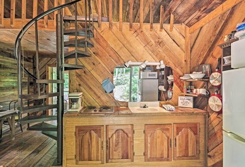 Creekside Cabin W/ Deck In Pisgah Forest!