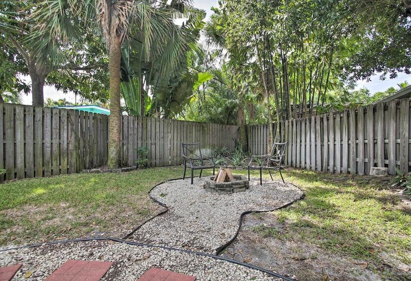 Dreamy Wilton Manors Oasis: Dine, Shop & Swim!