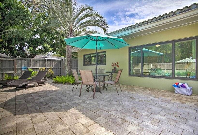 Dreamy Wilton Manors Oasis: Dine, Shop & Swim!