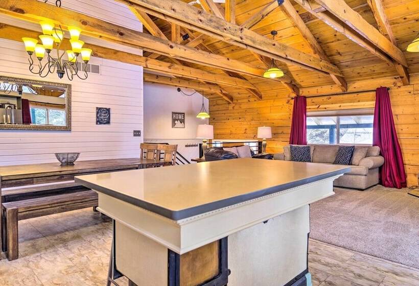 Mccall Retreat W/ Hot Tub   1/2 Mi To Downtown!