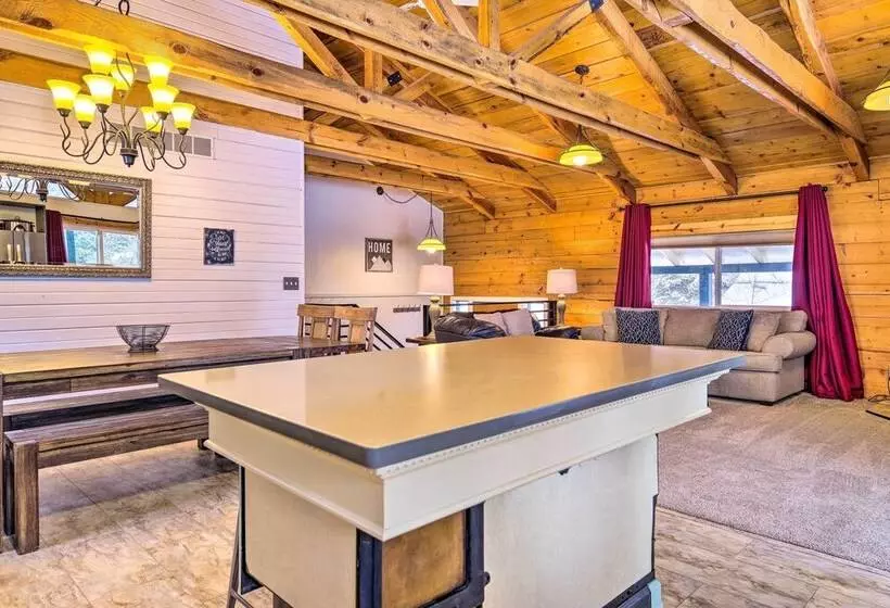 Mccall Retreat W/ Hot Tub   1/2 Mi To Downtown!