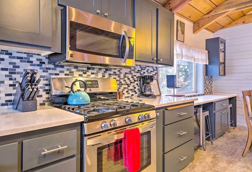 Mccall Retreat W/ Hot Tub   1/2 Mi To Downtown!