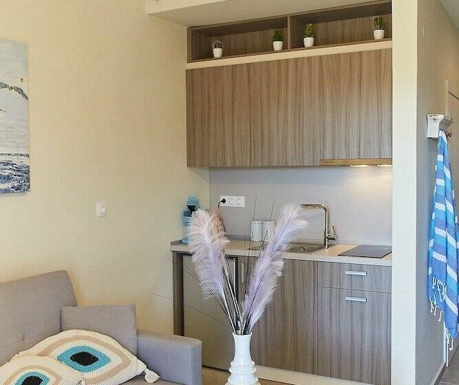 Flamingo View Suites