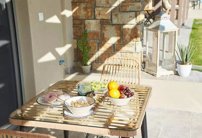 Flamingo View Suites