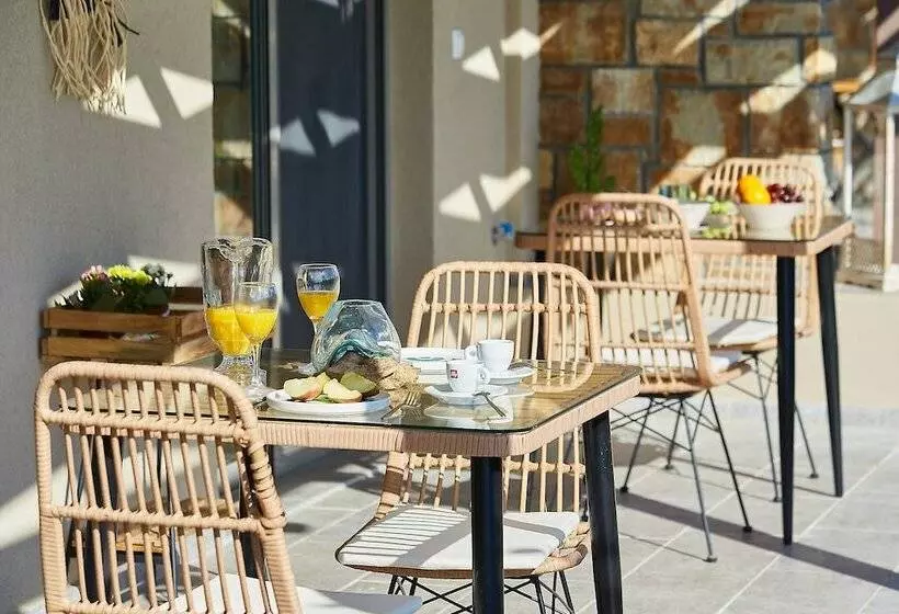 Flamingo View Suites