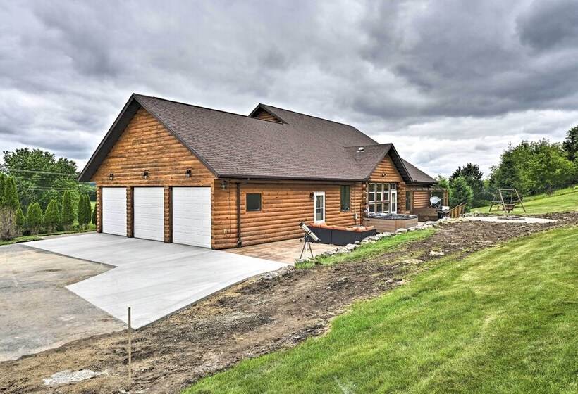 Hillside Hideaway W/ Hot Tub & Heated Patio!