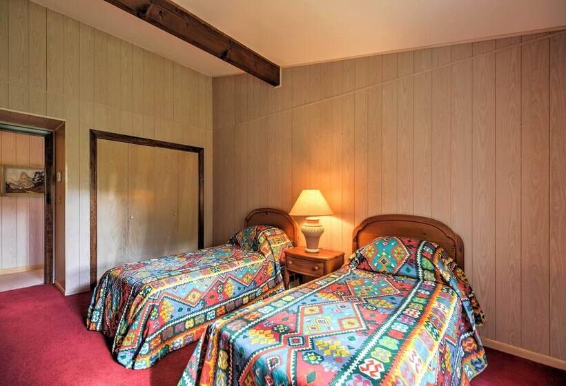 Home W/ Sauna   Close To Pico & Killington Mtns!