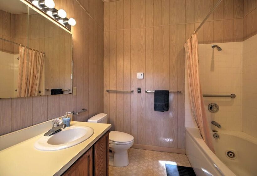 Home W/ Sauna   Close To Pico & Killington Mtns!