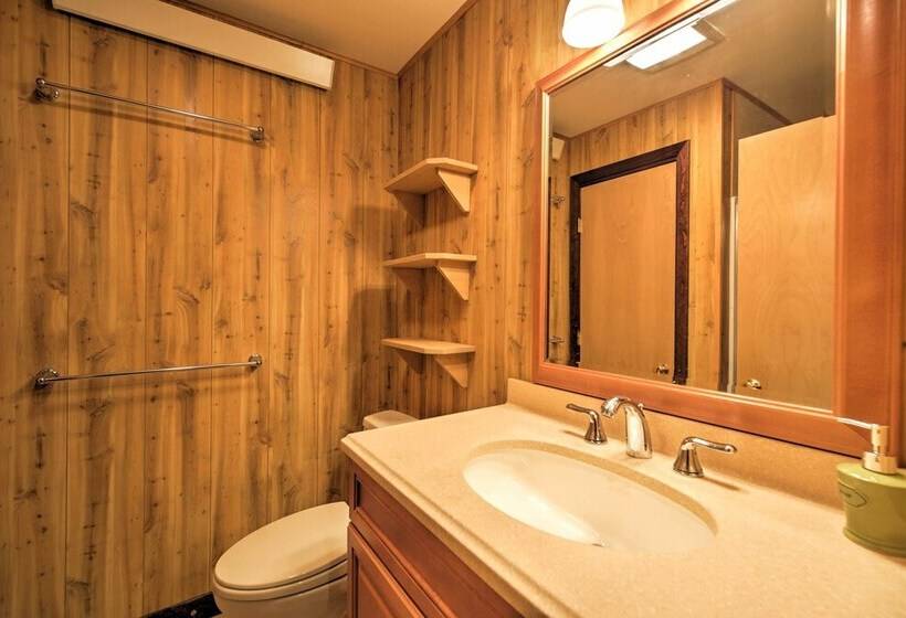 Home W/ Sauna   Close To Pico & Killington Mtns!