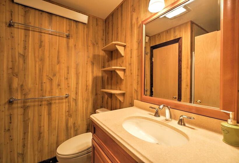 Home W/ Sauna   Close To Pico & Killington Mtns!