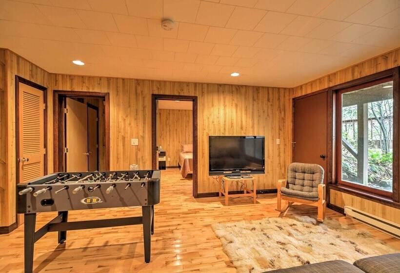 Home W/ Sauna   Close To Pico & Killington Mtns!