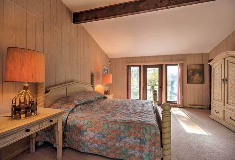 Home W/ Sauna   Close To Pico & Killington Mtns!