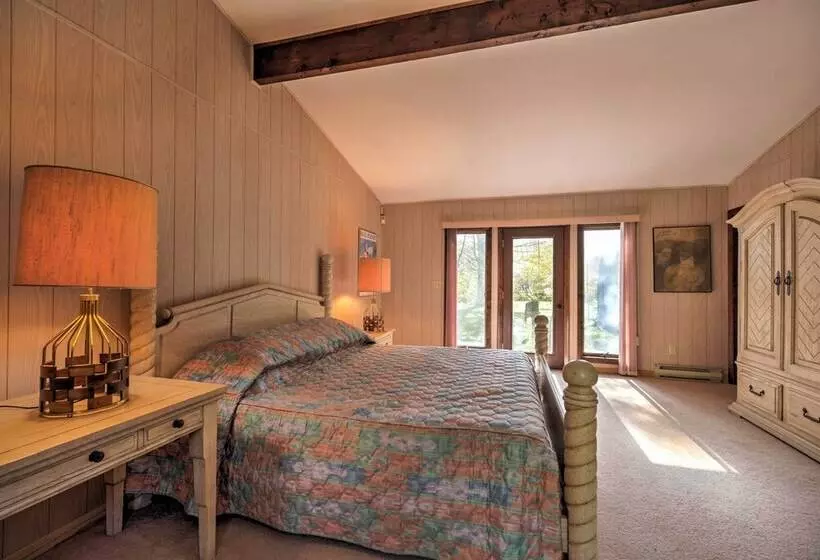 Home W/ Sauna   Close To Pico & Killington Mtns!
