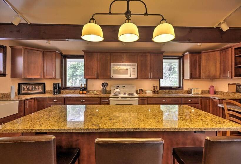 Home W/ Sauna   Close To Pico & Killington Mtns!