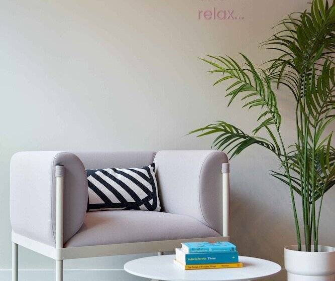 هتل Joivy Capitol