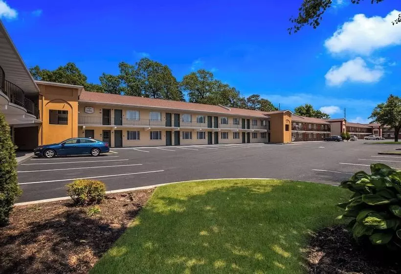 Hotelli Suburban Studios Millville