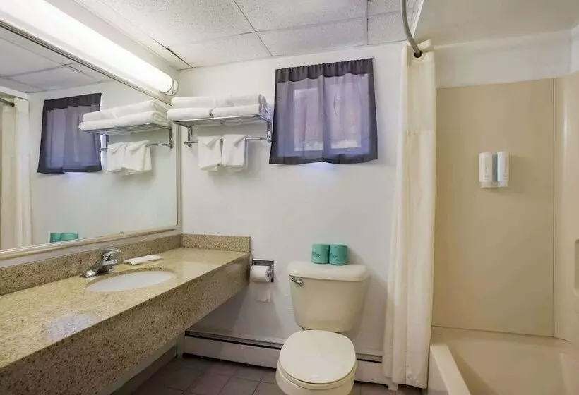 Hotelli Suburban Studios Millville