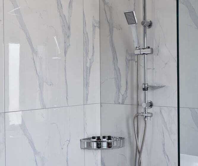 בית מלון כפרי The Thermia Suites