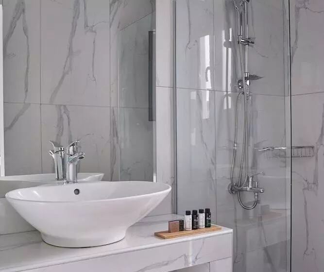 ホテル The Thermia Suites